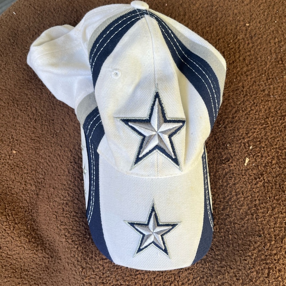 White and Black Star Embroidered Women's Cap